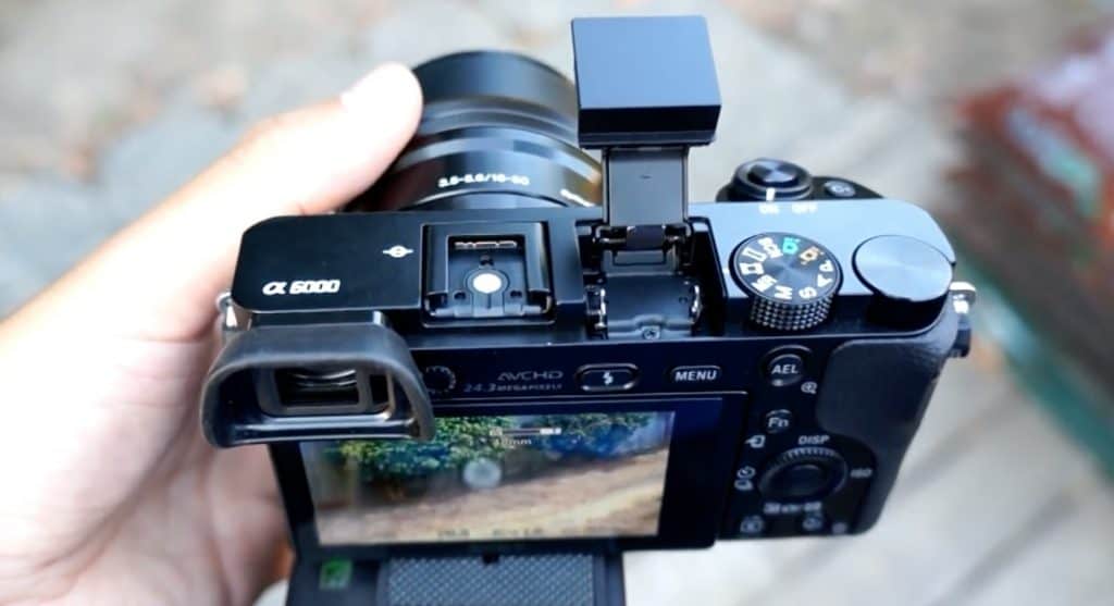Sony Alpha A6000 Mirrorless Camera With 16-50mm Lens vlogging