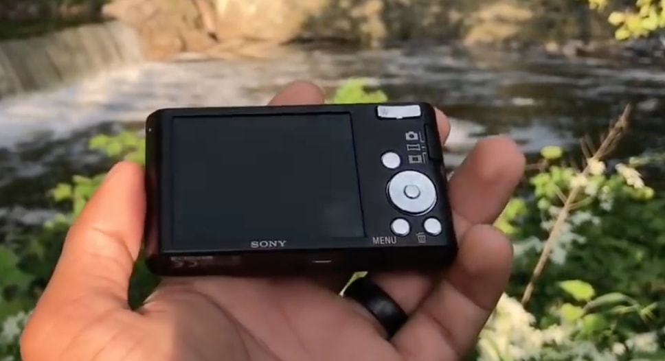 Sony DSCW830/B 20.1 MP Digital Camera back settings