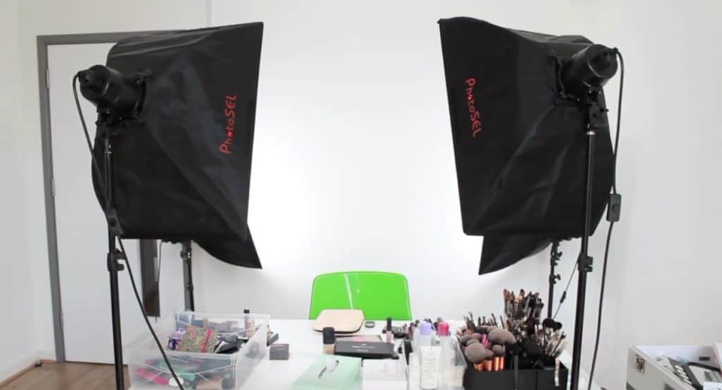 Different types of video lighting kits