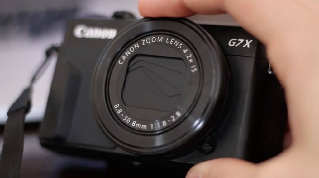 Canon PowerShot G7X Mark II lens wide angle